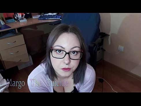 ❤️ Neska sexy betaurrekoekin dildoa zurrupatzen du kameraren aurrean ️ Azal bideoa gurean eu.recetasketo.top ❤